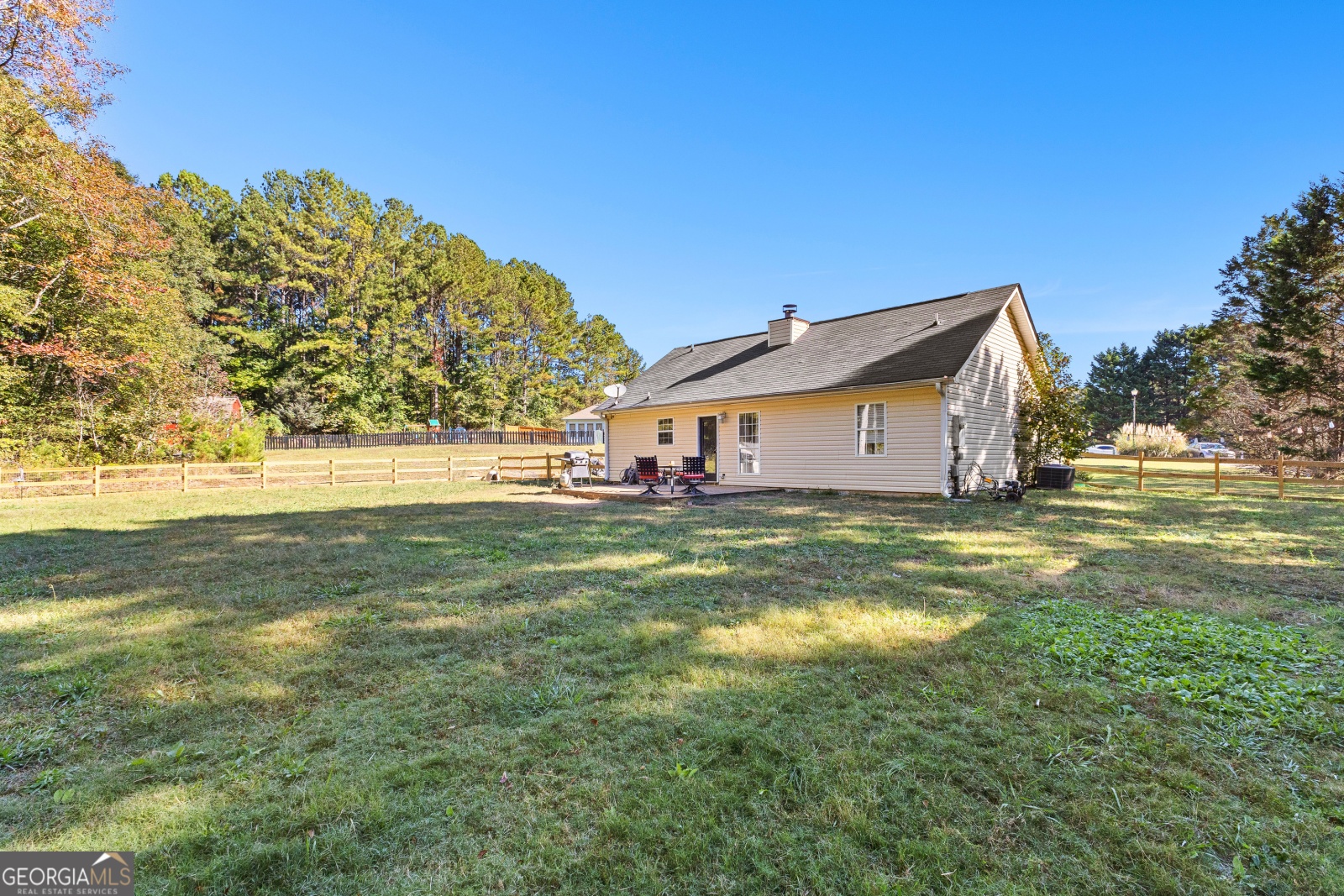 31 Saint James Court, Sharpsburg, Georgia 30277, 3 Bedrooms Bedrooms, ,2 BathroomsBathrooms,Residential,For Sale,Saint James,9140477