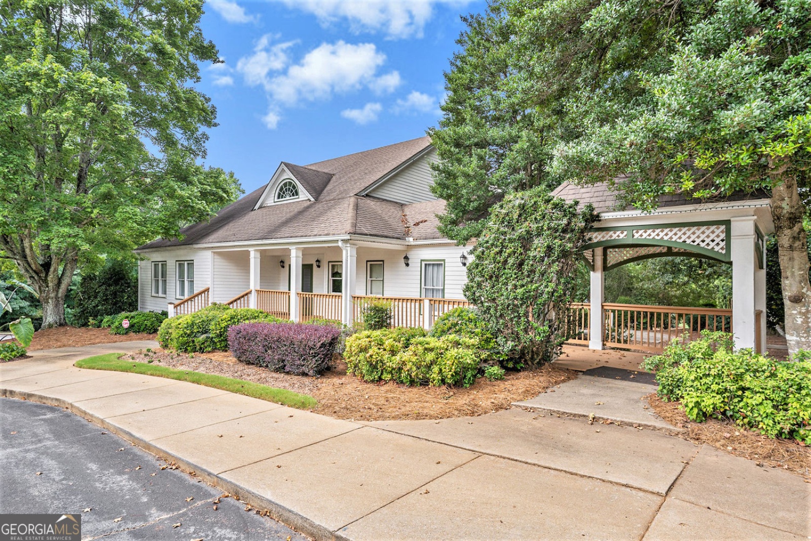 165 Standing Oak Place, Fayetteville, Georgia 30214, 9 Bedrooms Bedrooms, ,5 BathroomsBathrooms,Residential,For Sale,Standing Oak,9140482