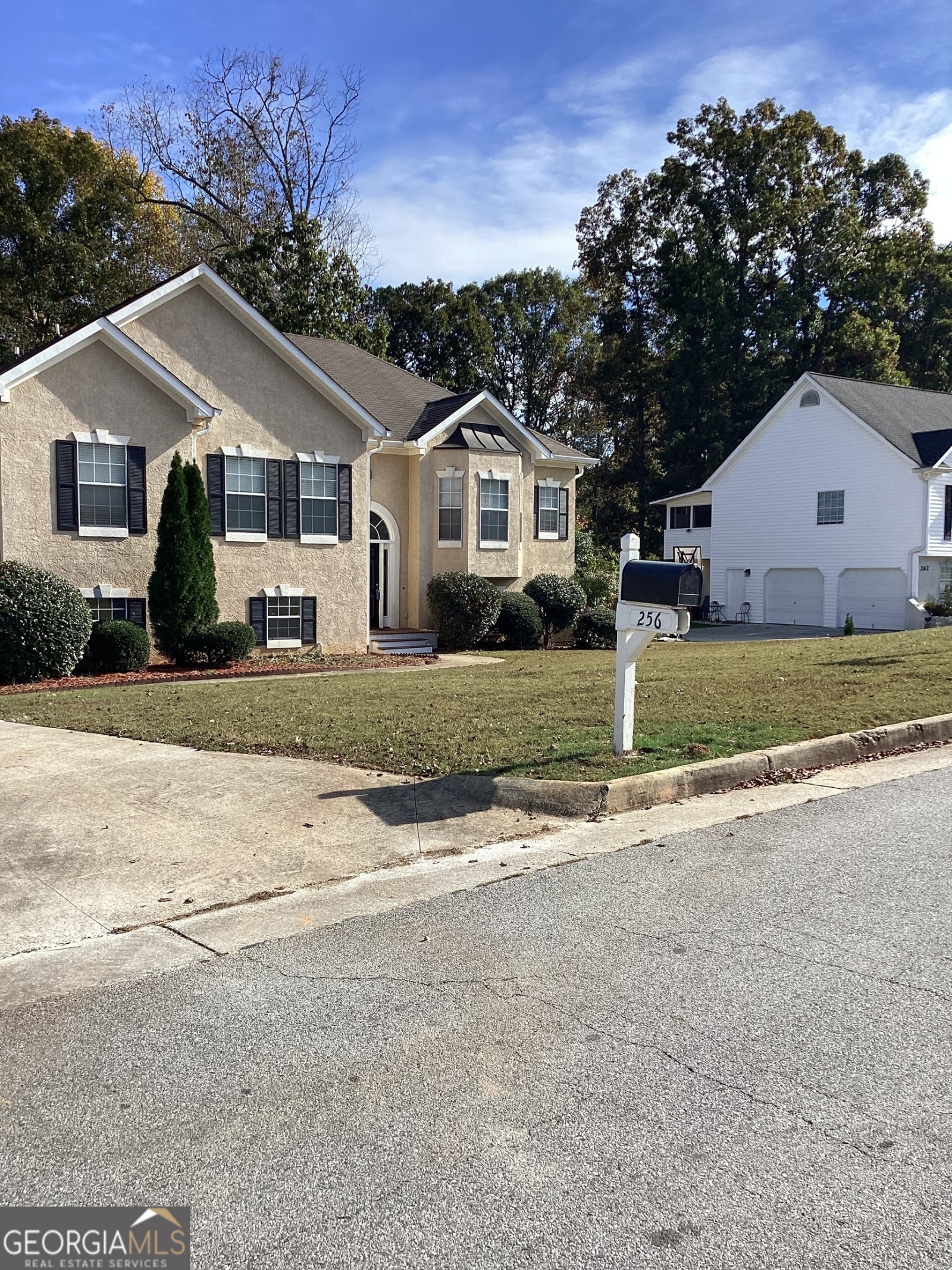 256 Pheasant Ridge, Newnan, Georgia 30265, 5 Bedrooms Bedrooms, ,3 BathroomsBathrooms,Residential,For Sale,Pheasant,9140593