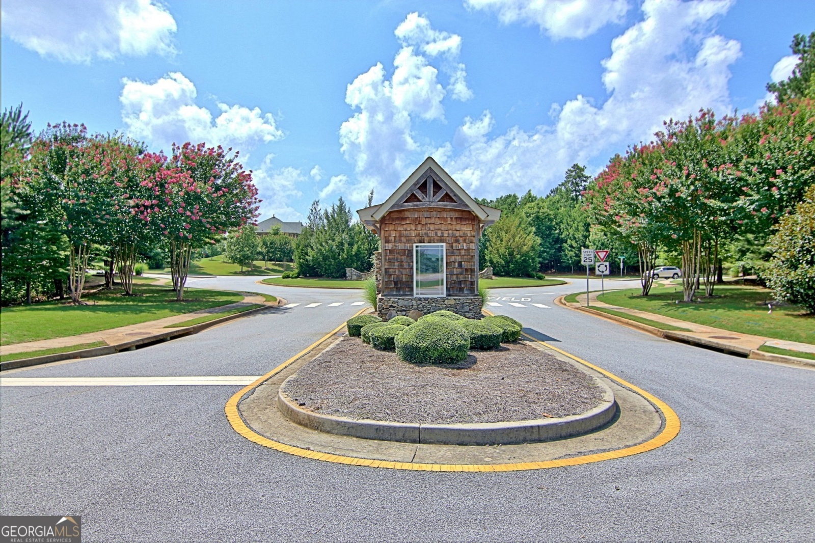 54 Canyon View Drive, Newnan, Georgia 30265, 4 Bedrooms Bedrooms, ,2 BathroomsBathrooms,Residential,For Sale,Canyon View,9140682