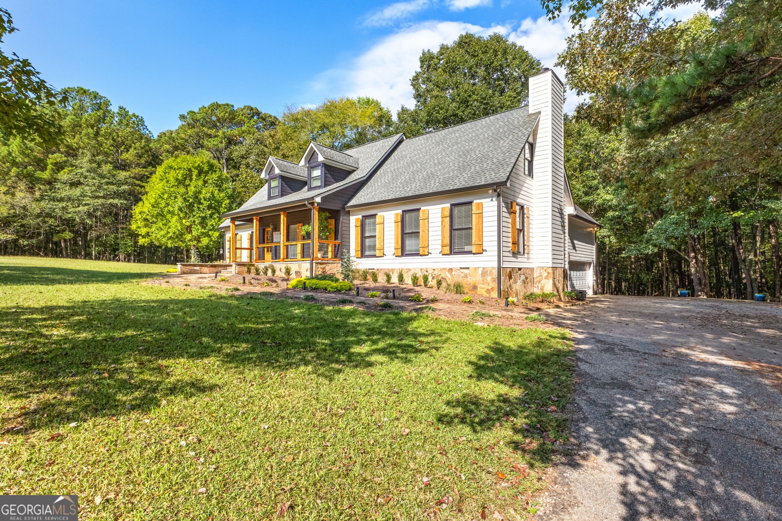 4392 Lower Fayetteville Road, Sharpsburg, Georgia 30277, 3 Bedrooms Bedrooms, ,2 BathroomsBathrooms,Residential,For Sale,Lower Fayetteville,9140798