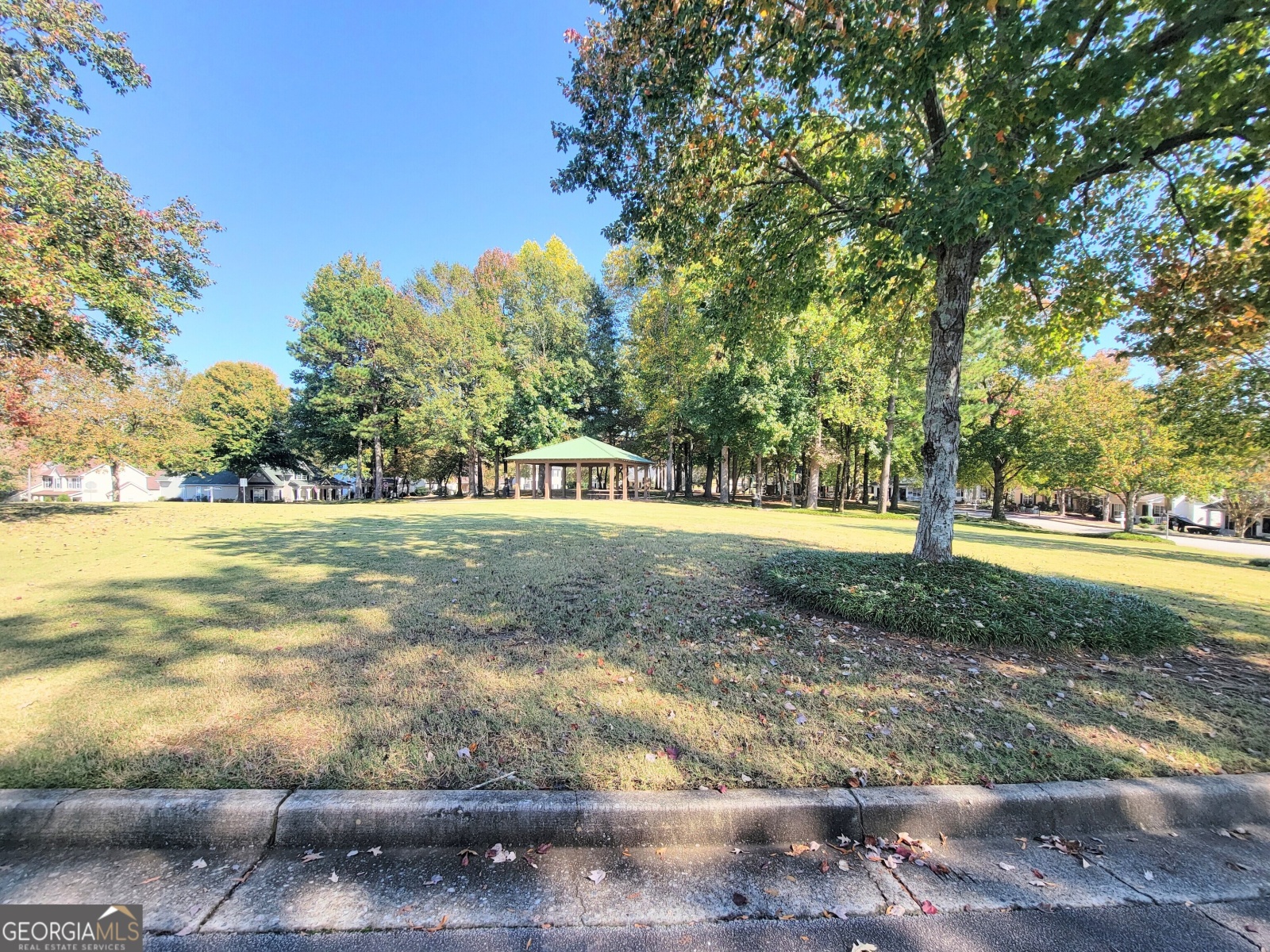 49 High Point Circle, Newnan, Georgia 30265, 4 Bedrooms Bedrooms, ,2 BathroomsBathrooms,Residential,For Sale,High Point,9140800