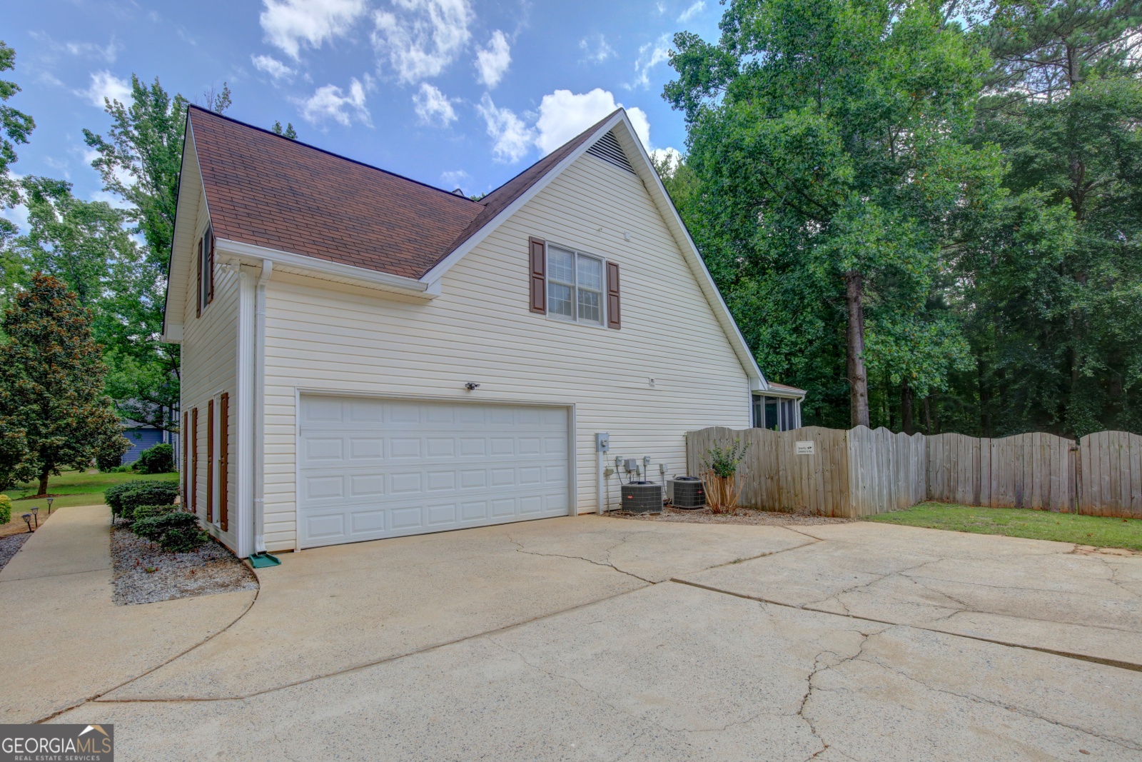 315 Lora Smith Road, Newnan, Georgia 30265, 4 Bedrooms Bedrooms, ,2 BathroomsBathrooms,Residential,For Sale,Lora Smith,9140806