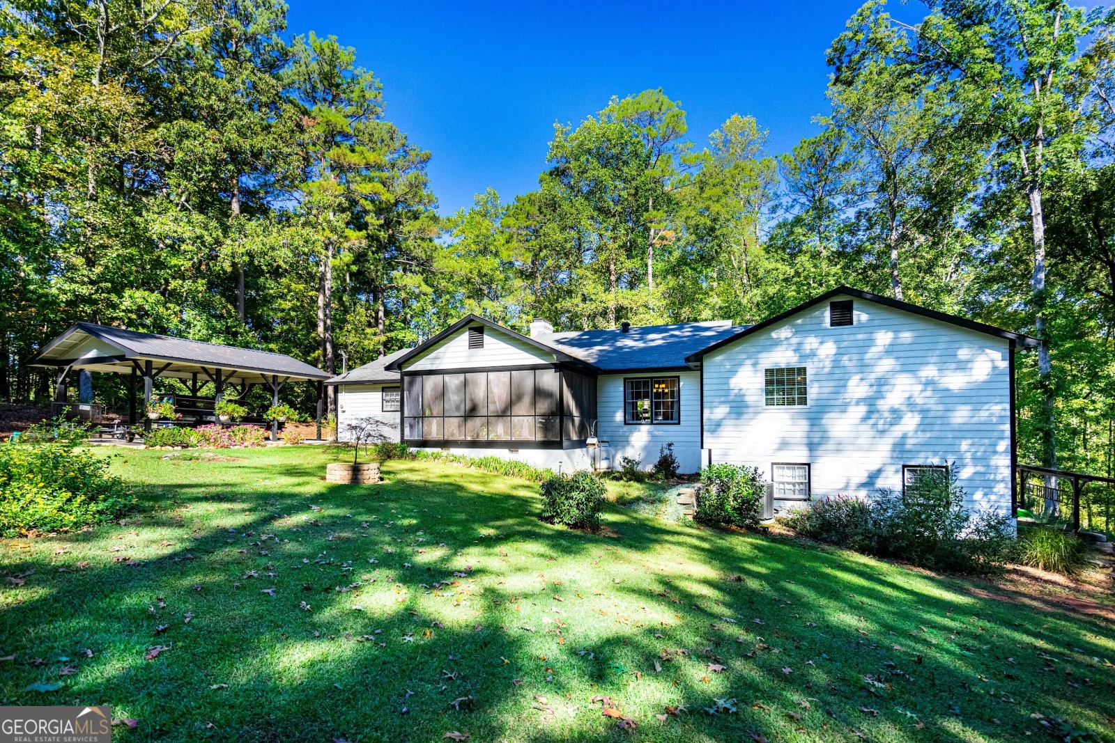 102 Dogwood Court, Lagrange, Georgia 30240, 3 Bedrooms Bedrooms, ,2 BathroomsBathrooms,Residential,For Sale,Dogwood,9140900