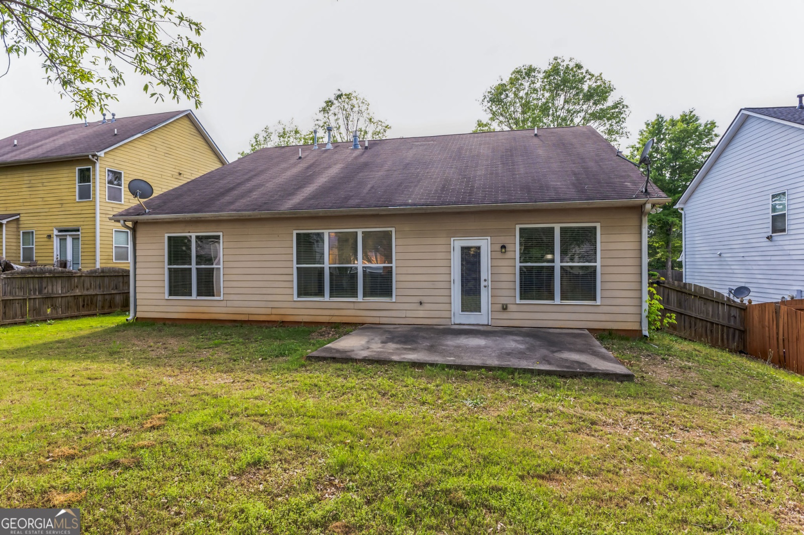 16 Aberdeen Court, Newnan, Georgia 30263, 3 Bedrooms Bedrooms, ,2 BathroomsBathrooms,Residential,For Sale,Aberdeen,9140978